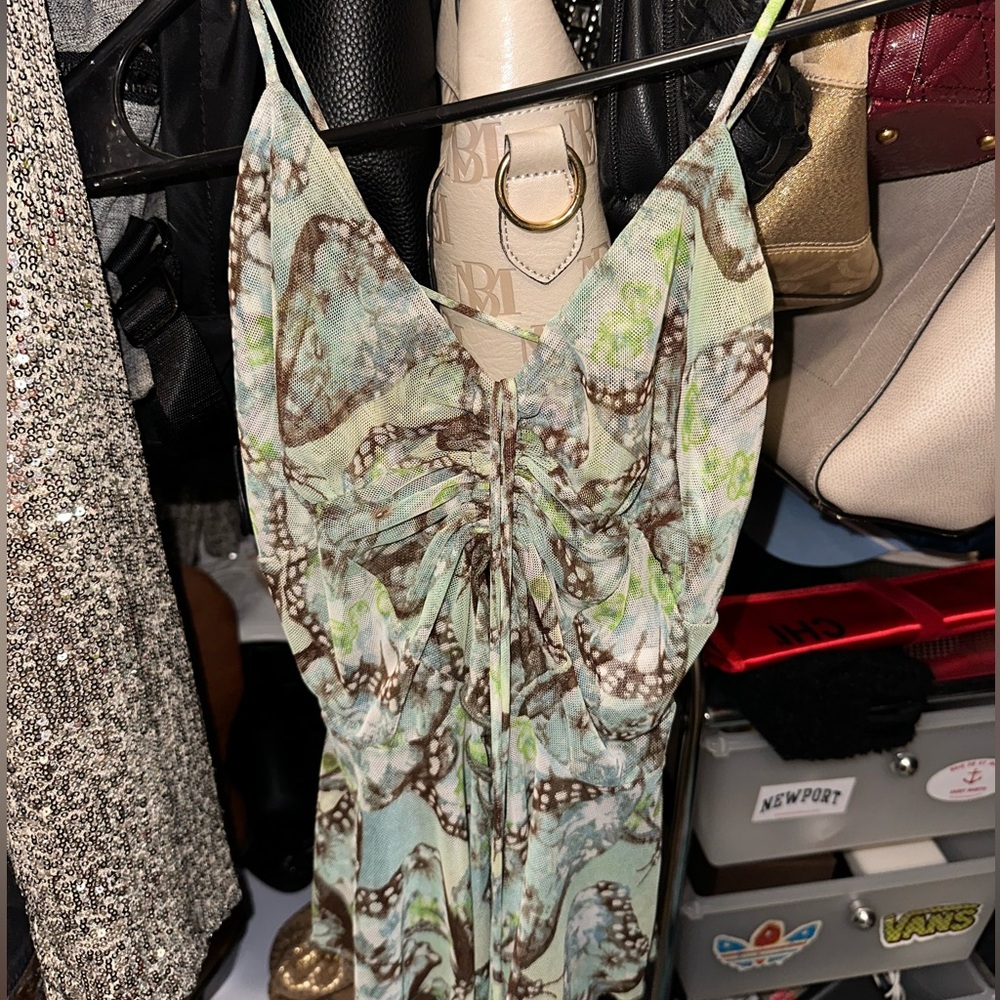 GREEN BUTTERFLY TOP - Picture 2 of 2